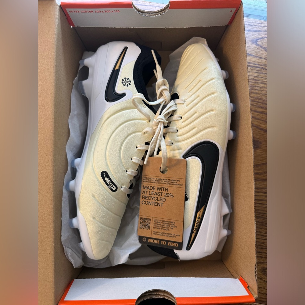 Nike Tiempo Legend 10 Pro FG Size M9.5 / W11